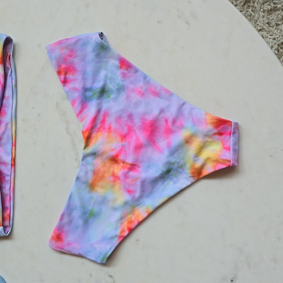 NWT Tie Dye high waisted bikini size medium - Picture 14 of 14
